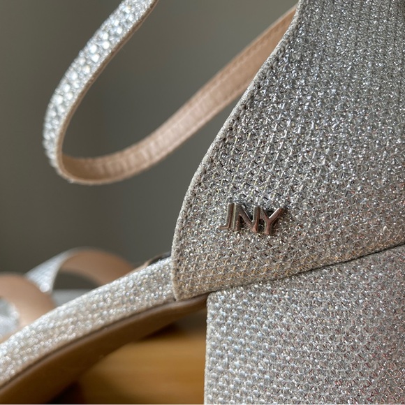 Jones New York rhinestone shoes SZ 9.5 - Picture 9 of 11